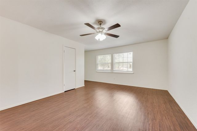 516 Roberts Drive, Saginaw, TX 76179