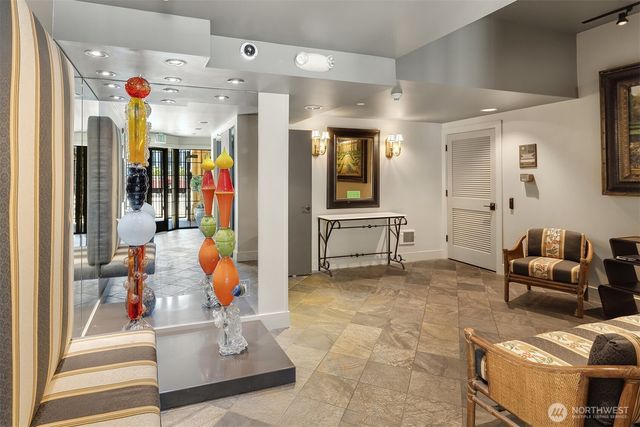 745 Bellevue Avenue E #305, Seattle, WA 98102