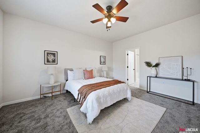 711 Terrace View Drive, Lincoln, NE 68372