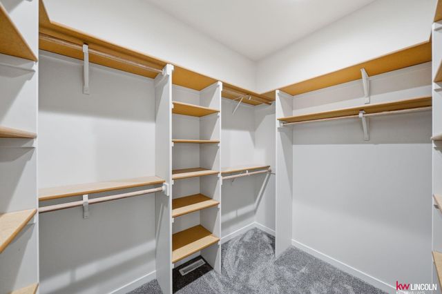 711 Terrace View Drive, Lincoln, NE 68372