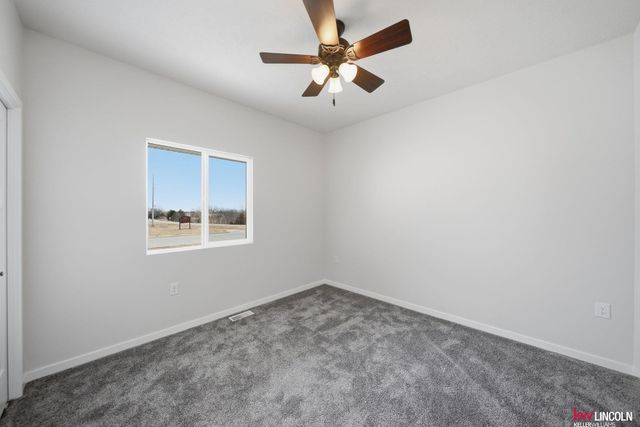 711 Terrace View Drive, Lincoln, NE 68372