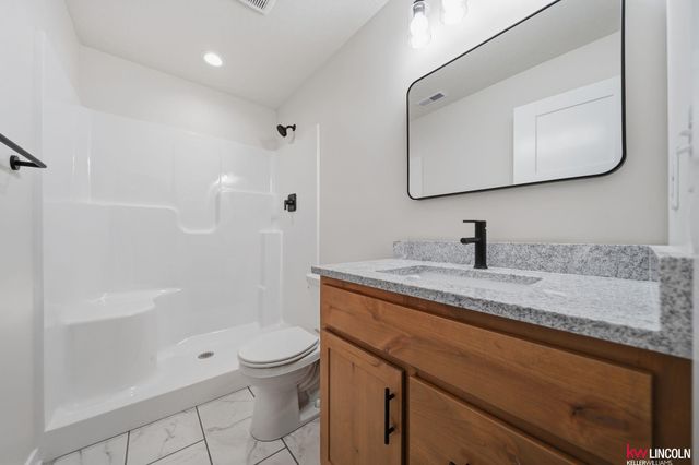 711 Terrace View Drive, Lincoln, NE 68372