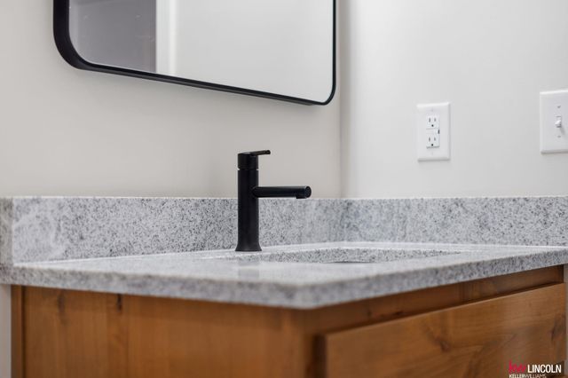 711 Terrace View Drive, Lincoln, NE 68372