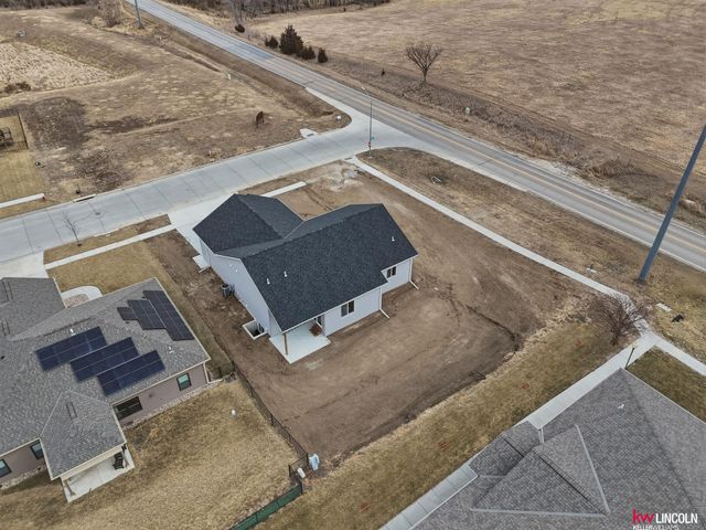 711 Terrace View Drive, Lincoln, NE 68372