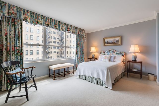 1515 N Astor Street 17BC, Chicago, IL 60610