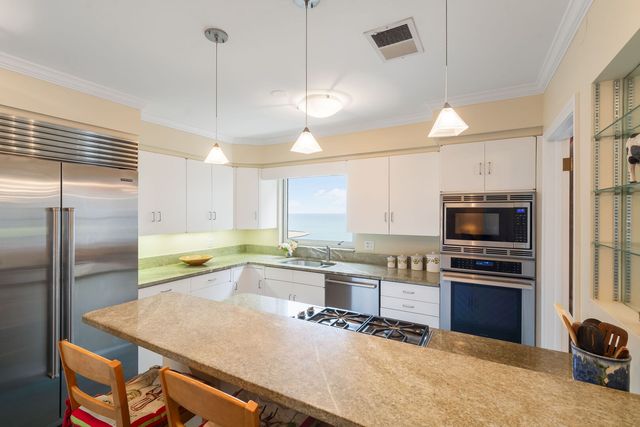 1515 N Astor Street 17BC, Chicago, IL 60610