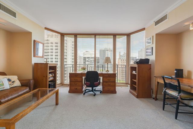 1515 N Astor Street 17BC, Chicago, IL 60610