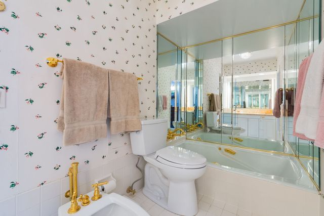 1515 N Astor Street 17BC, Chicago, IL 60610
