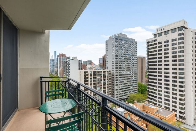 1515 N Astor Street 17BC, Chicago, IL 60610