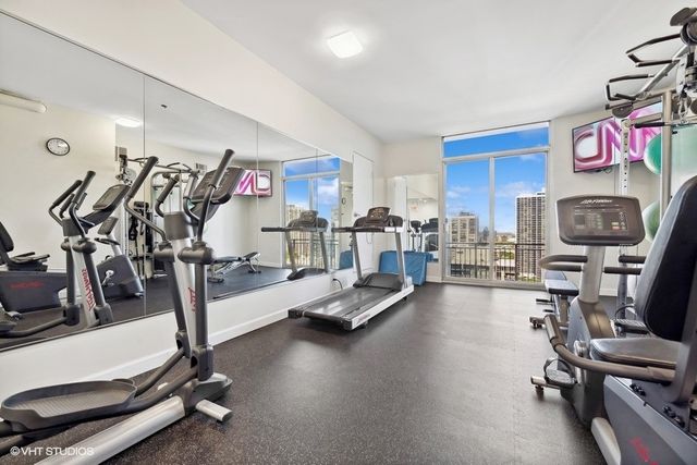 1515 N Astor Street 17BC, Chicago, IL 60610