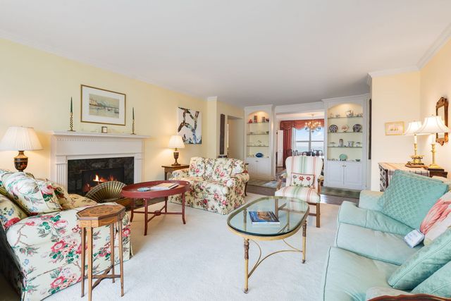 1515 N Astor Street 17BC, Chicago, IL 60610