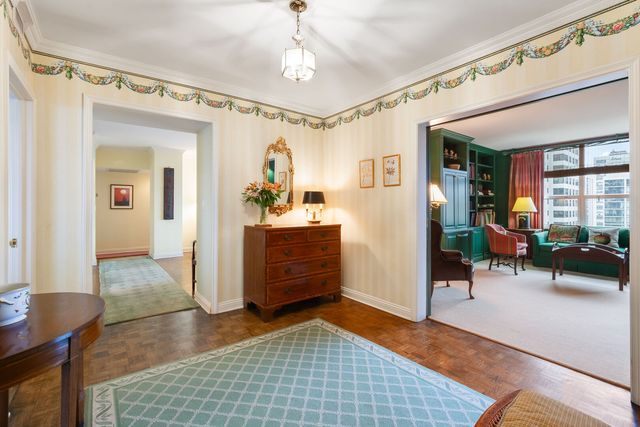 1515 N Astor Street 17BC, Chicago, IL 60610