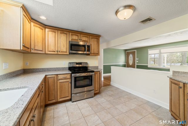 531 Clintonville Road, North Haven, CT 06473