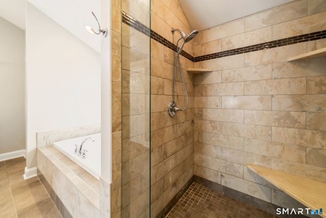 531 Clintonville Road, North Haven, CT 06473