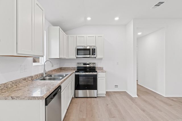 107 Jasmine Court, Beebe, AR 72012