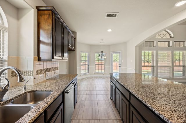 7116 Playa Imperial Lane, Grand Prairie, TX 75054