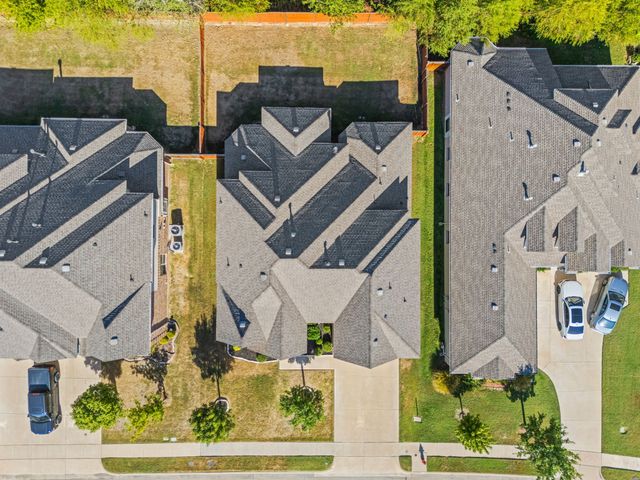 7116 Playa Imperial Lane, Grand Prairie, TX 75054