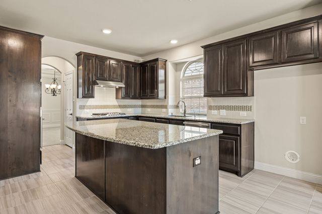 7116 Playa Imperial Lane, Grand Prairie, TX 75054