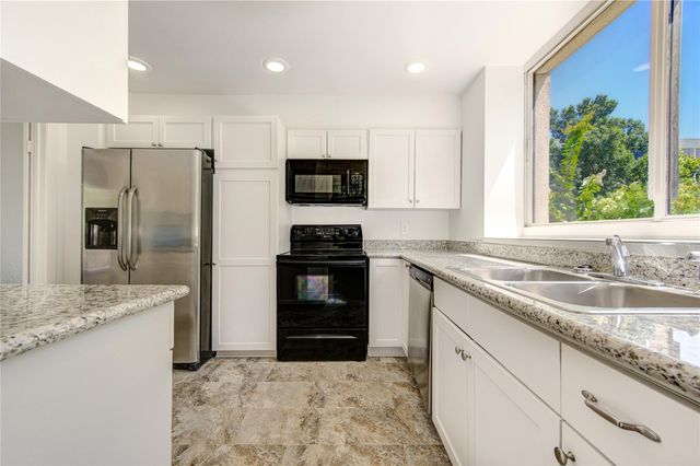 49 Briar Hollow Lane 101, Houston, TX 77027