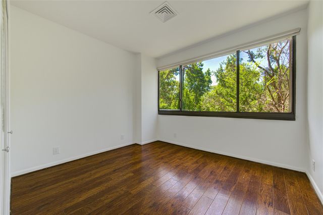 49 Briar Hollow Lane 101, Houston, TX 77027