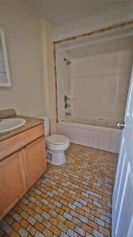 711 LAKE JESSIE DRIVE, Winter Haven, FL 33881