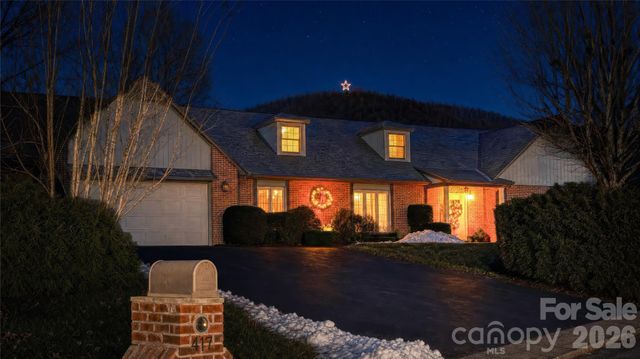 417 Stonecroft Drive SE, Lenoir, NC 28645
