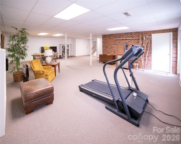 417 Stonecroft Drive SE, Lenoir, NC 28645