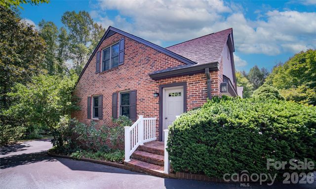 417 Stonecroft Drive SE, Lenoir, NC 28645