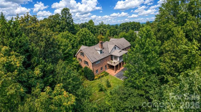 417 Stonecroft Drive SE, Lenoir, NC 28645