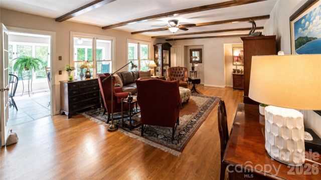 417 Stonecroft Drive SE, Lenoir, NC 28645