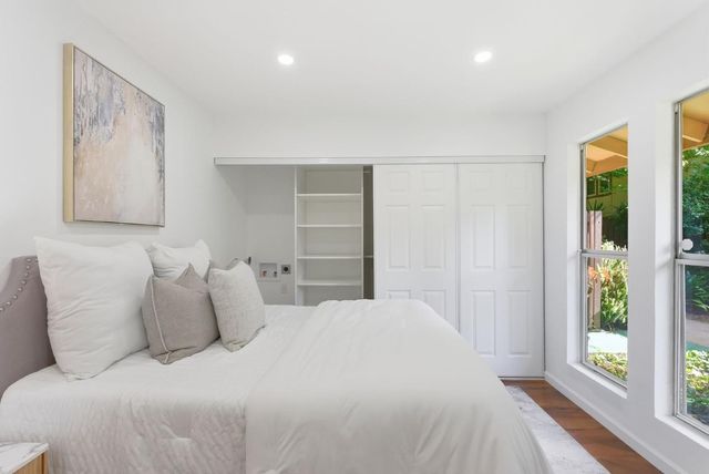 209 Red Oak Drive A, Sunnyvale, CA 94086