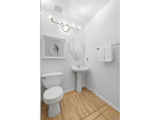 3033 E 108th Dr, Northglenn, CO 80233