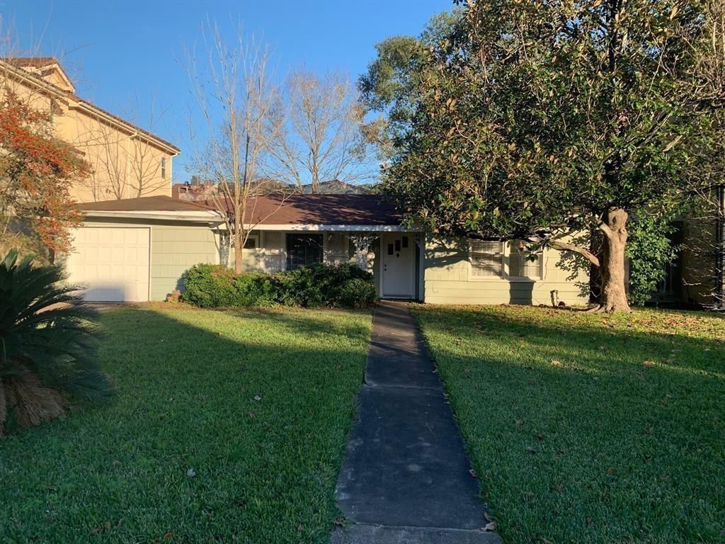 106 Mctighe Drive, Bellaire, TX 77401