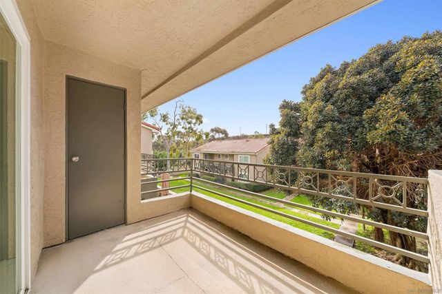 7405 Charmant Dr 2322, San Diego, CA 92122