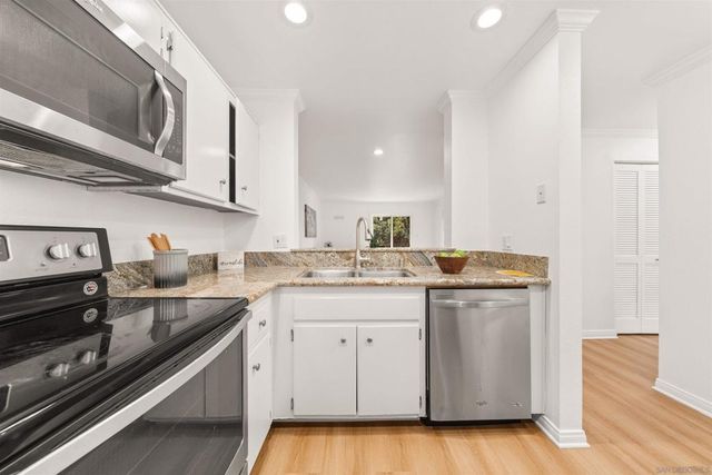 7405 Charmant Dr 2322, San Diego, CA 92122