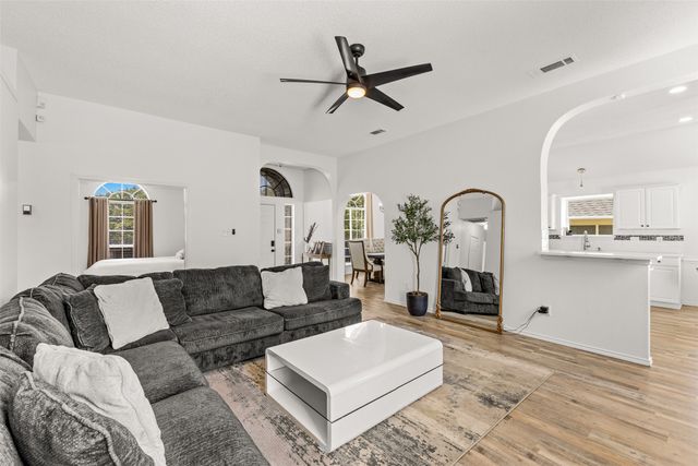 1938 Woodglen Drive, Mesquite, TX 75149