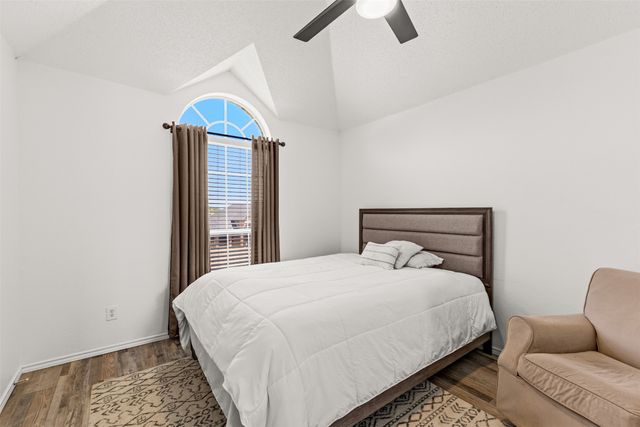 1938 Woodglen Drive, Mesquite, TX 75149