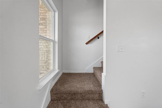 809 Chateau Court, Kingfisher, OK 73750