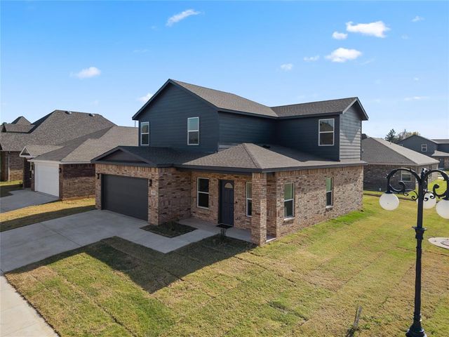 809 Chateau Court, Kingfisher, OK 73750