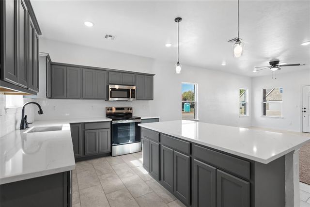 809 Chateau Court, Kingfisher, OK 73750