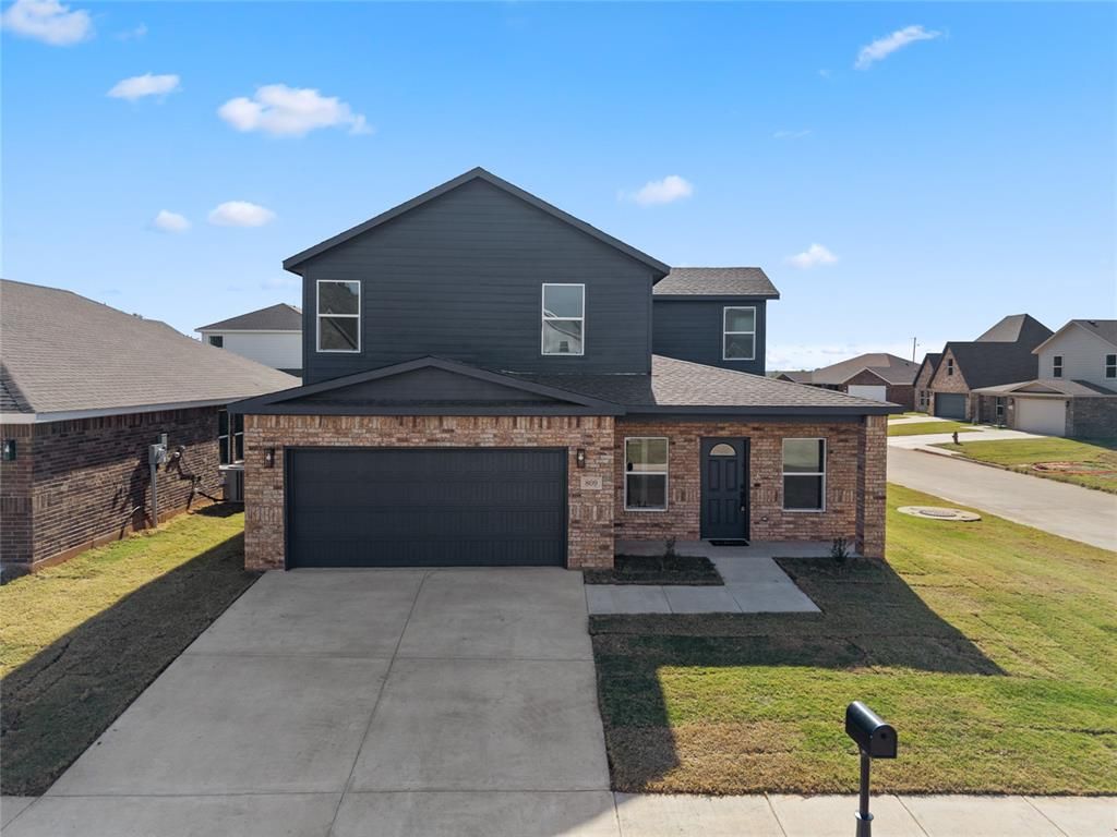 809 Chateau Court, Kingfisher, OK 73750
