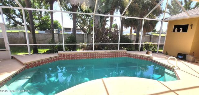 142 Babylon Lane, Indialantic, FL 32903