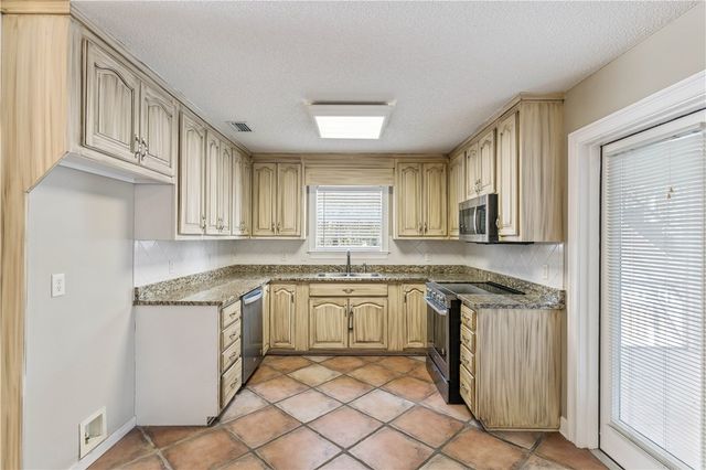 60 Laurel Grove Road, Brunswick, GA 31523