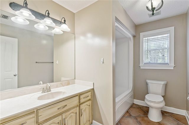 60 Laurel Grove Road, Brunswick, GA 31523