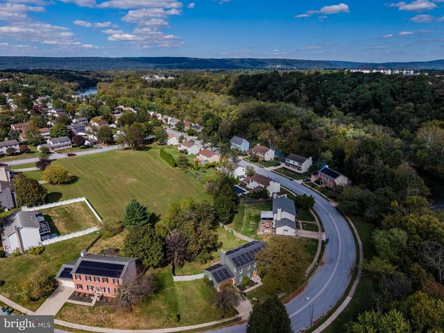 881 ACRI RD, Mechanicsburg, PA 17050
