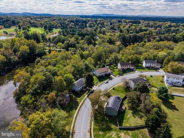 881 ACRI RD, Mechanicsburg, PA 17050