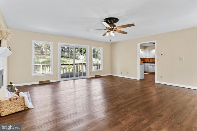 881 ACRI RD, Mechanicsburg, PA 17050