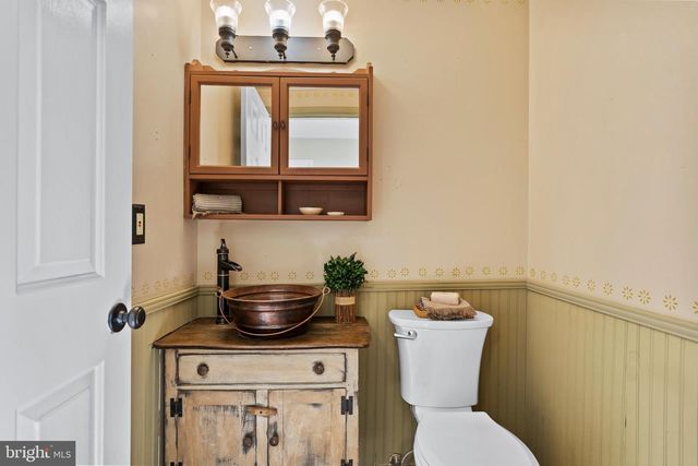 881 ACRI RD, Mechanicsburg, PA 17050