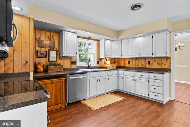 881 ACRI RD, Mechanicsburg, PA 17050