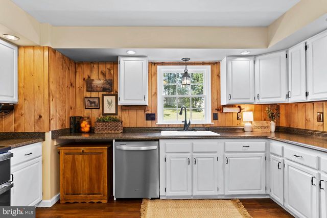 881 ACRI RD, Mechanicsburg, PA 17050